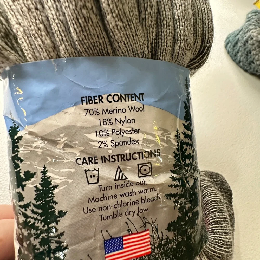 Kirkland Outdoor Trail Socks Merino Wool Blend 4 Pair Medium Made in USA